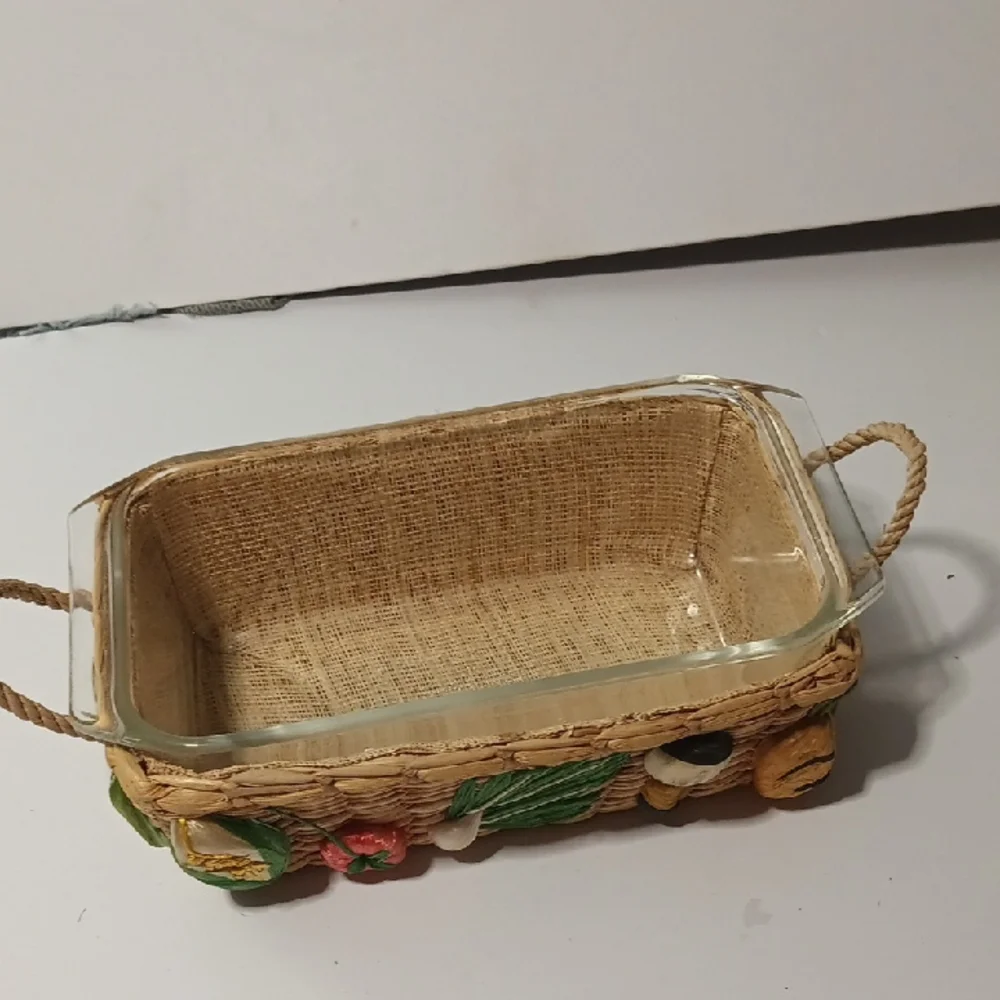 Pyrex Glass Baking Dish with Woven Basket 9 By 5 Inches